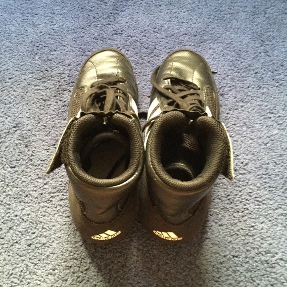Adidas | wrestling shoes | youth 7.5 - Picture 3 of 7